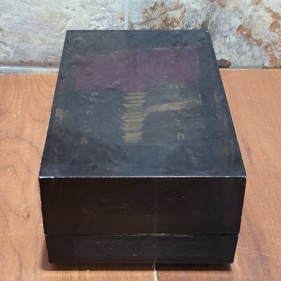 Rolodex Small Desk Business Card File - Picture 4 of 11